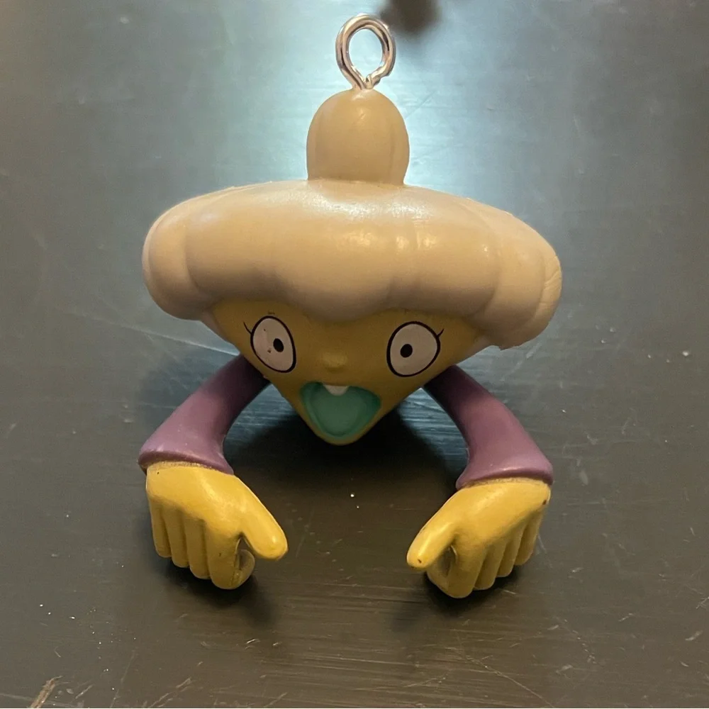 Hasbro Yo-Kai Watch Tattletell Medal Moments Lady 2015 keychain or bagtag